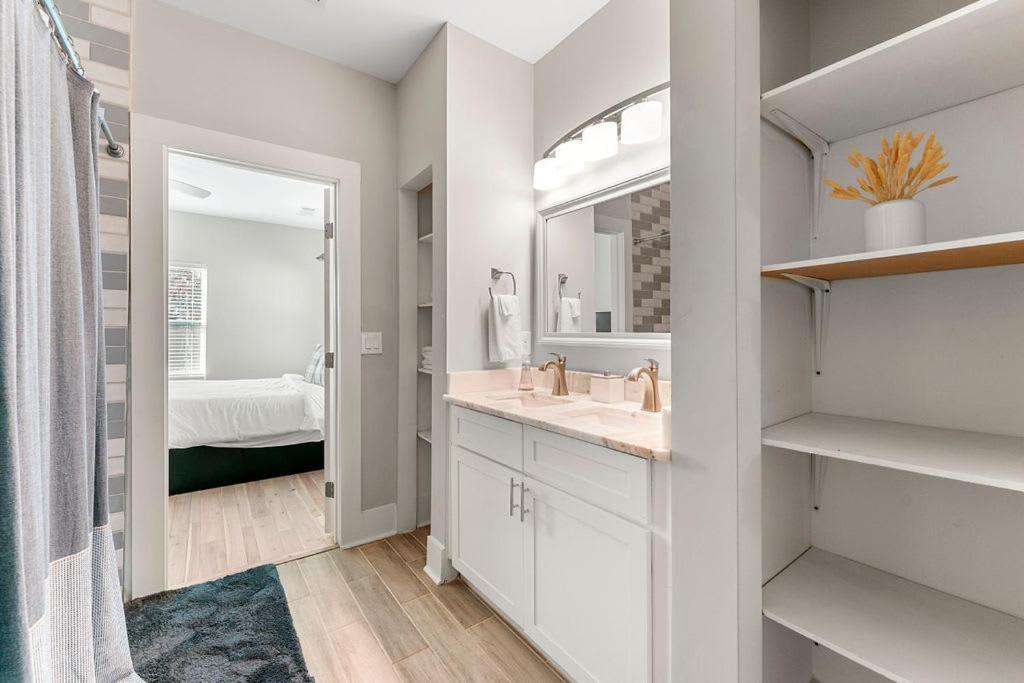 Large Modern Home Centrally Located With Hot Tub Atlanta Eksteriør bilde