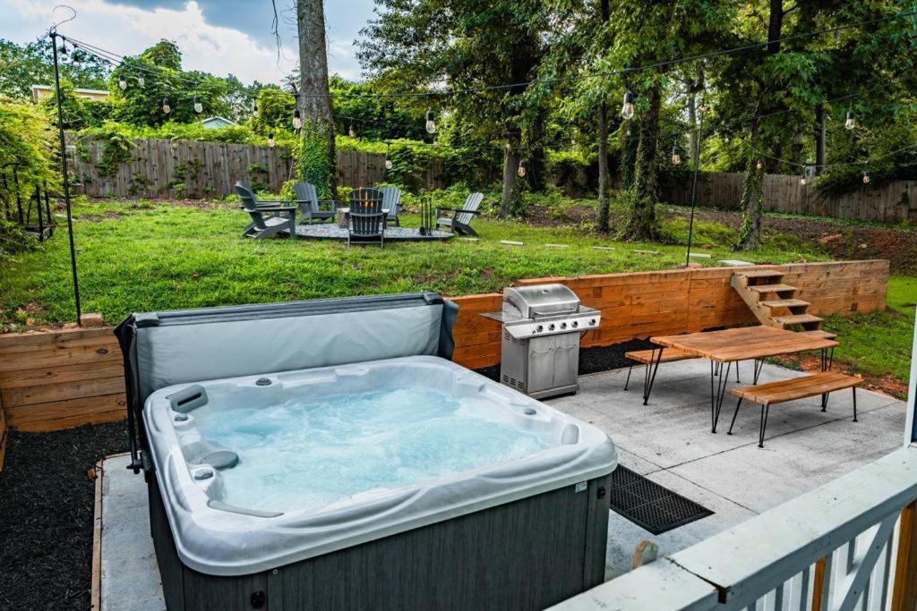 Large Modern Home Centrally Located With Hot Tub Atlanta Eksteriør bilde